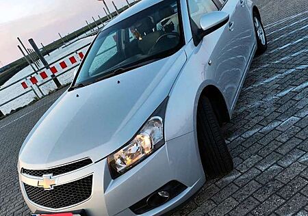 Chevrolet Cruze +1.6