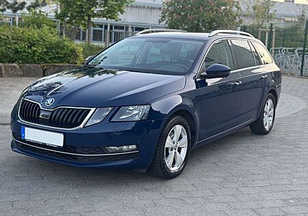 Skoda Octavia Combi Style 4x4 Voll Scheckheft Ambiente