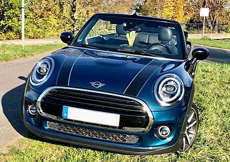 Mini Cooper Cabrio elegant+sportlich: Schmuckstück Sidewalk Cabrio