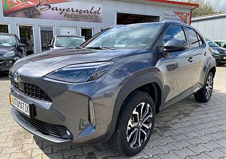 Toyota Yaris Cross Hybrid Navi Kamera SHZ ALU