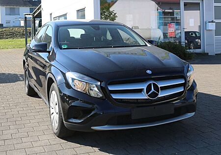 Mercedes-Benz GLA 180 (156.942)