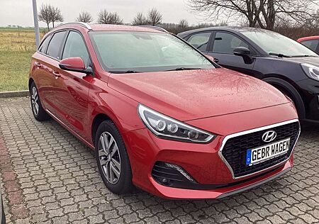 Hyundai i30 cw Trend / LED Scheinw./ Navi