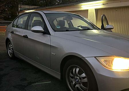 BMW 320 gebraucht kaufen BMW 320i 320