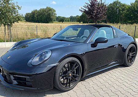 Porsche 992 Targa GTS, HA-Lenk., InnoD., 18-Wege Exkl. Manuf.