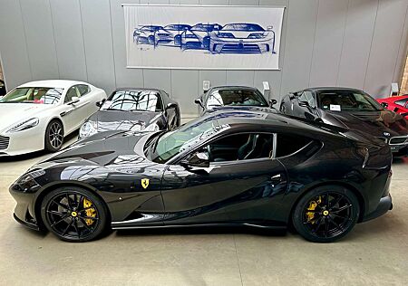 Ferrari 812 V12 Superfast*13tkm*Garantie b.12/26