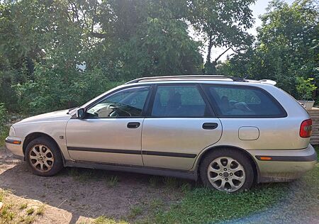 Volvo V40 1.8