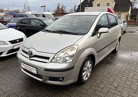 Toyota Corolla Verso 1.8 Executive Navi AHK 1-Hand 7- Sitzer