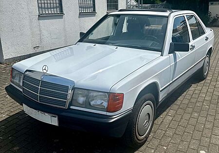 Mercedes-Benz 190 E
