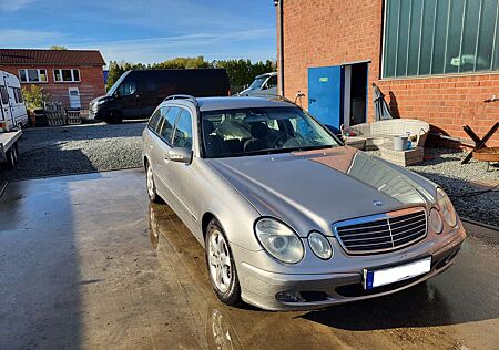 Mercedes-Benz E 220 E-Klasse T-Modell Diesel T CDI Automatik Classic