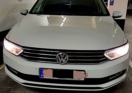 VW Passat Variant Volkswagen 2.0 TDI SCR DSG (BlueM. Tech) Comfortline
