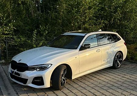 BMW 330i 330 Touring Aut.M Sport