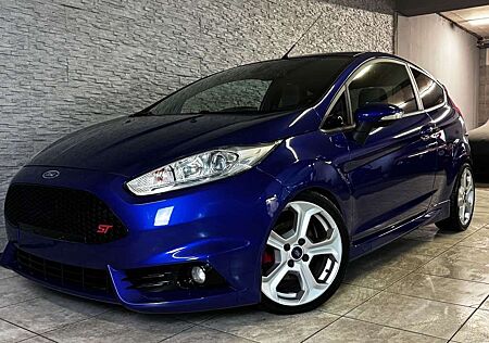 Ford Fiesta 1,6 ST Leder-Sport-Paket *LED*KAMERA*SHZ!