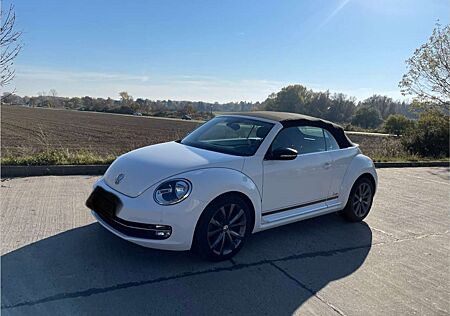 VW Beetle Volkswagen The Cabriolet Diesel The Cabriolet 1.6 TDI BlueMotion Technology CUP
