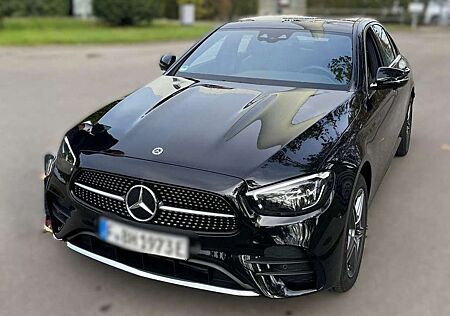 Mercedes-Benz E 300 de 4Matic 9G-TRONIC AMG Line