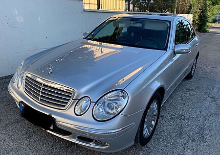 Mercedes-Benz E 280 E280 Scheckheft zweite Hand Tüv bis 02.27