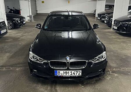 BMW 320 d Limousine Scheckheftgepflegt