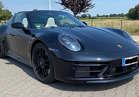 Porsche 992 Targa GTS, Dt., Inno, HA-L., 18-Wege Exkl. Manuf.