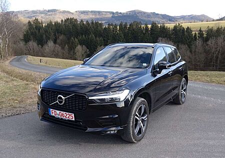 Volvo XC 60 XC60 B4 D AWD R Design /Einparkh v.+hi/ Pano/Kam