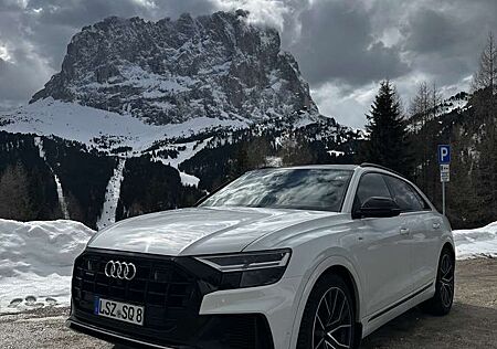 Audi Q8 50 TDI quattro tiptronic