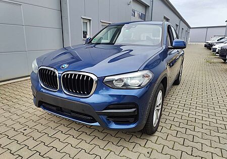 BMW X3 xDrive 20 d / LED / ACC / MEMORY / SCHECKHEFT