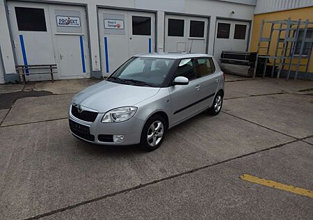 Skoda Fabia Style Edition*LM*99000 TKM*TÜV-NEU*PDC*KLIMAAUT