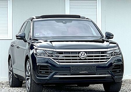 VW Touareg Volkswagen R-line 4Mot. VIRTUAL/PANO/KAM/SOFT CLOSE