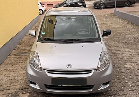 Daihatsu Sirion Sirion 1.0