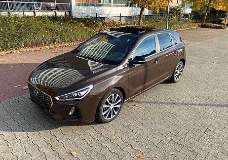 Hyundai i30 1.6 CRDi/Panorama/Kamera/Großes Navi