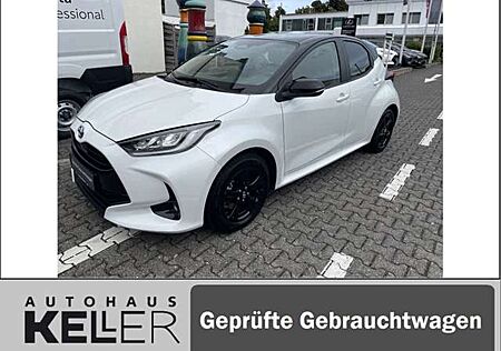 Toyota Yaris Hybrid 116 1.5 VVT-i Black&White
