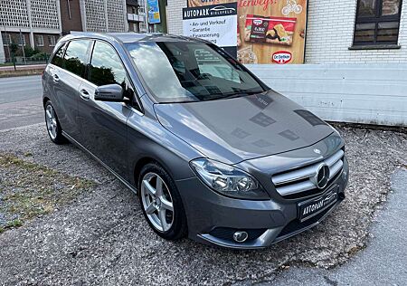 Mercedes-Benz B 180 (BlueEFFICIENCY) /NAVI /TEILLEDER /SHZ. /PDC