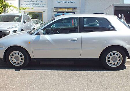 Audi A3 1.8 Ambiente "2 HD 98 tkm Tüv 5 2026