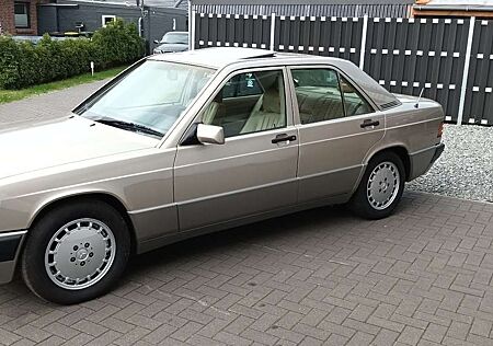Mercedes-Benz 190 E 2.6 rostfrei aus Nevada SHD Klima eFH eSitze