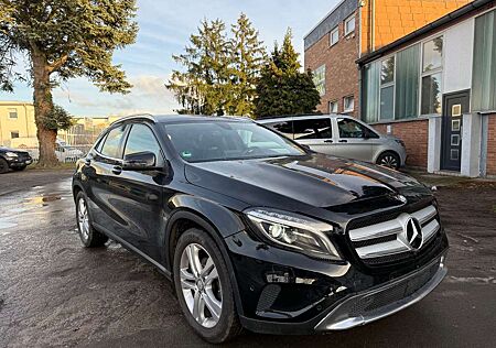 Mercedes-Benz GLA 180 Urban NAVI/XENON/KAMERA
