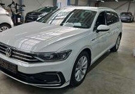 VW Passat Variant Volkswagen GTE R-LINE DCC*DYNAUDIO*KAM*MATRI