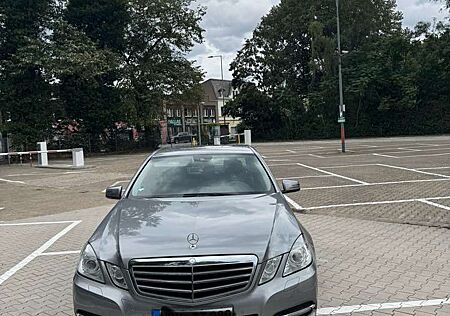 Mercedes-Benz E 250 CGI BlueEfficiency (212.047)