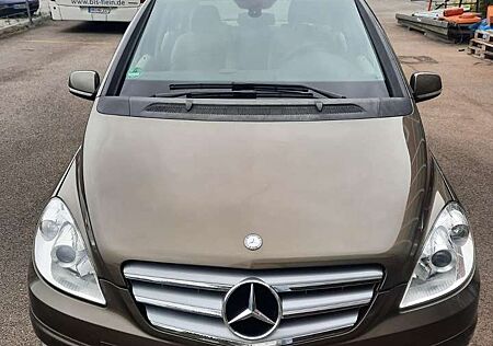 Mercedes-Benz B 180 BlueEFFICIENCY