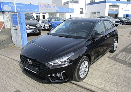 Hyundai i30 1.5i.Grüne Plakette.Klima.Wenig KM.Mod.2023