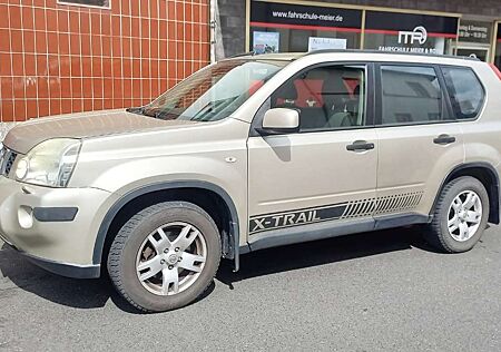 Nissan X-Trail 2.5 4x4 Aut. Elegance