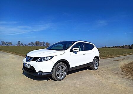 Nissan Qashqai 1.6 dCi Xtronic TEKNA 360° Kamera , Panoramadach