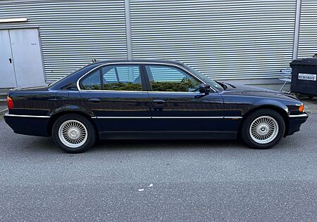 BMW 735i 735 E38 V8 Facelift Original Top Zustand