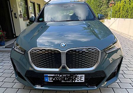 BMW iX1 xDrive30 M Sportpaket