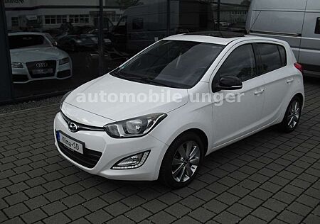 Hyundai i20 FIFA Wo.Cup Edit. Sitzhzg.PDC Automatik 1.Hd