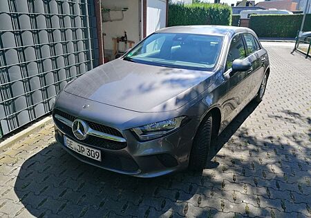 Mercedes-Benz A 200 A 200Progressive,MBUX,Navi,Einparkhilfe,Allwetterr