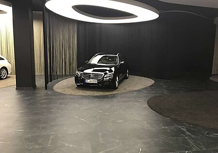 Mercedes-Benz C 400 gebraucht kaufen Mercedes-Benz C 400 4Matic T 9G-TRONIC Exclusive