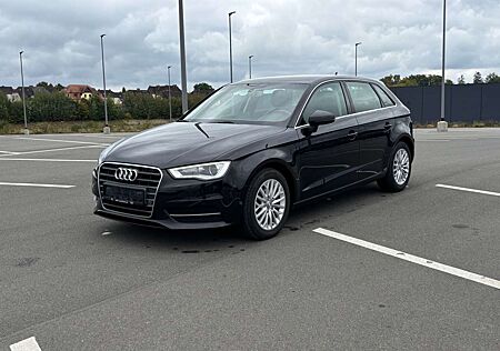 Audi A3 Sportback 1.4 TFSI ambiente Xenon Navi SHZ