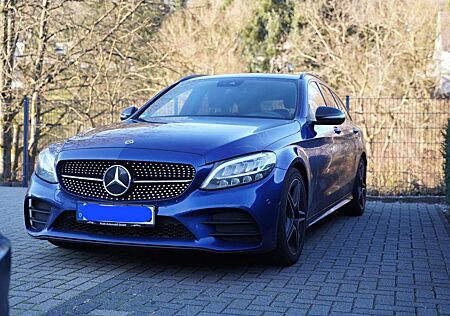Mercedes-Benz 220 T MODELL AMG LINE