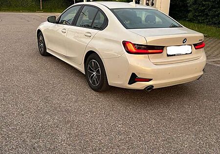 BMW 318d 318 Aut.Head-Up,DAB,LED,ACC,KAM 360°