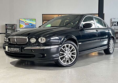 Jaguar X-Type 2.2 D Executive *Navi,Xenon,PDC,Schiebed.