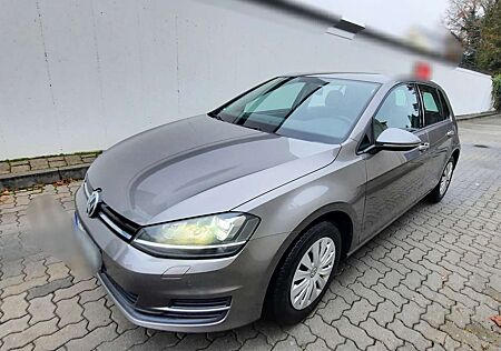 VW Golf Volkswagen 1,2 TSI Bluemotion