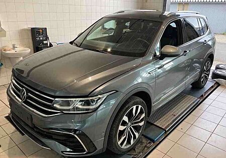 VW Tiguan Allspace gebraucht kaufen VW Tiguan Allspace Volkswagen R-Line 4Motion *20Zoll*PANORAMA*Standhzg*360*HIFI